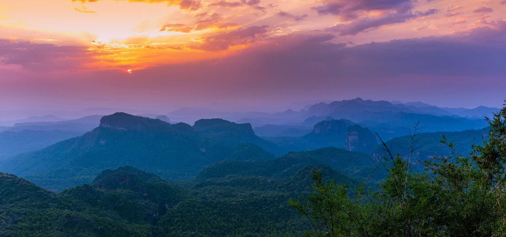 Pachmarhi And Kanha